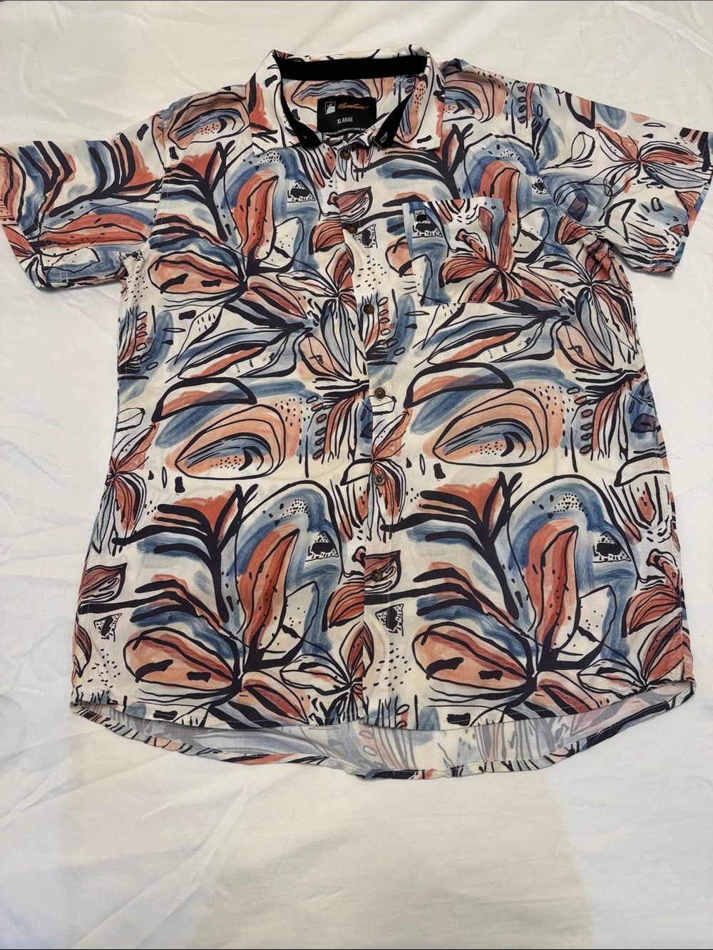 Flomotion Short Sleeve Button-Down Shirt in White, Blue & Brown Abstract Print